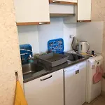 Appartement Port Frejus Avec Loggia Et Acces Plages A Pieds