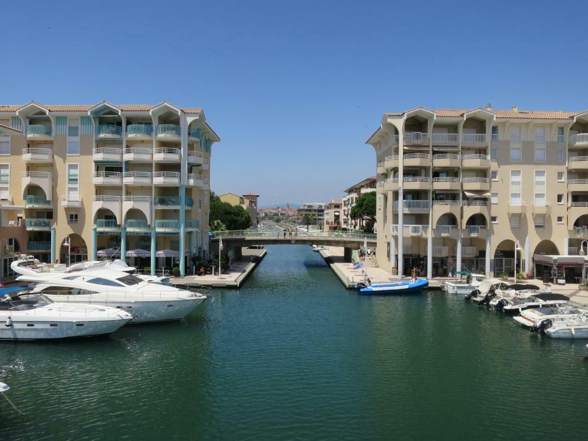 Port Avec Loggia Et Acces Plages A Pieds Fréjus